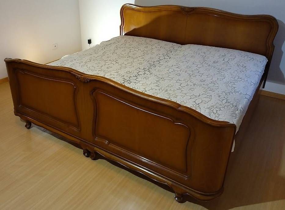 Betten: Doppelbett Vintage – Gebraucht aus Fribourg von Mikele0