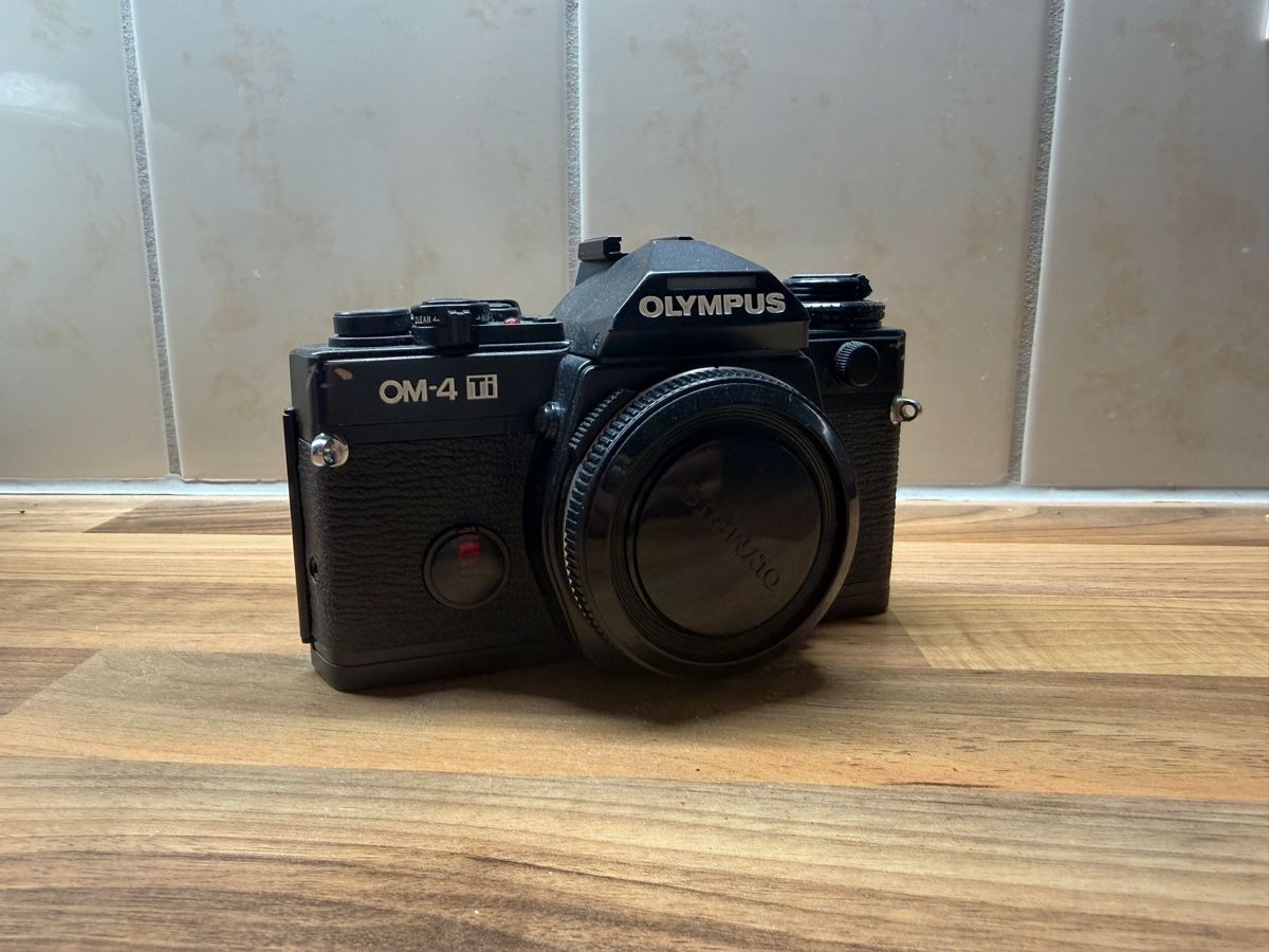 Olympus Appareil photo: Olympus OM-4 Ti ohne Objektiv – D'occasion à Wittnau par Princcx3