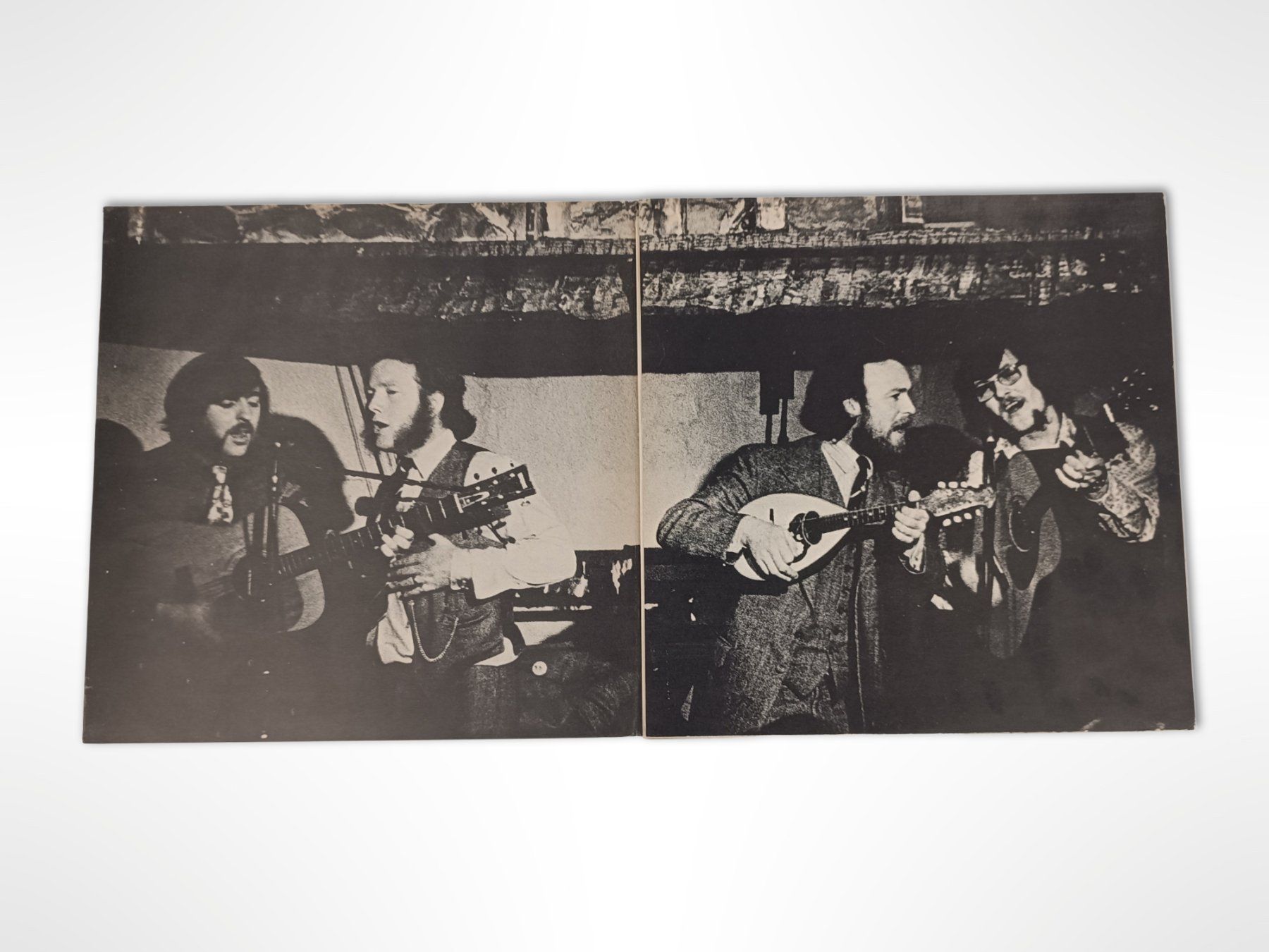 Dischi in vinile: Vinyl The Wolfe Tones - Let the people sing – Usato da Suhr venduto da Restwert_Suhr 3