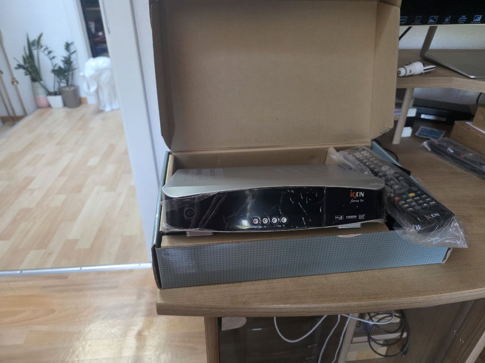 Récepteurs: sat receiver – Neuf (Voir description) à Luzern par acoj14 2
