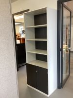 Ophelis Büroschrank mit viel Stauraum