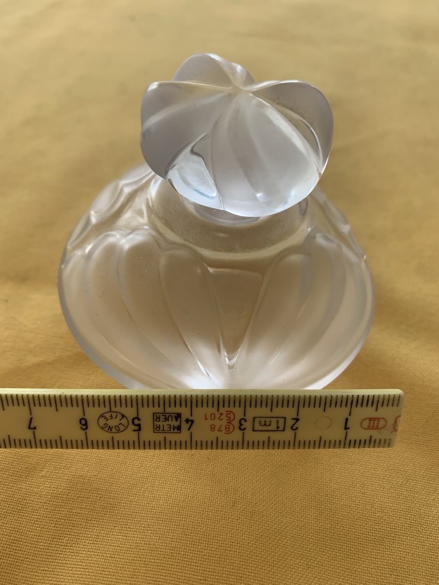 Lalique Flaconi: Lalique Flacon Thais Marie Claude – Nuovo (secondo la descrizione) da Lugano venduto da Edera49 3
