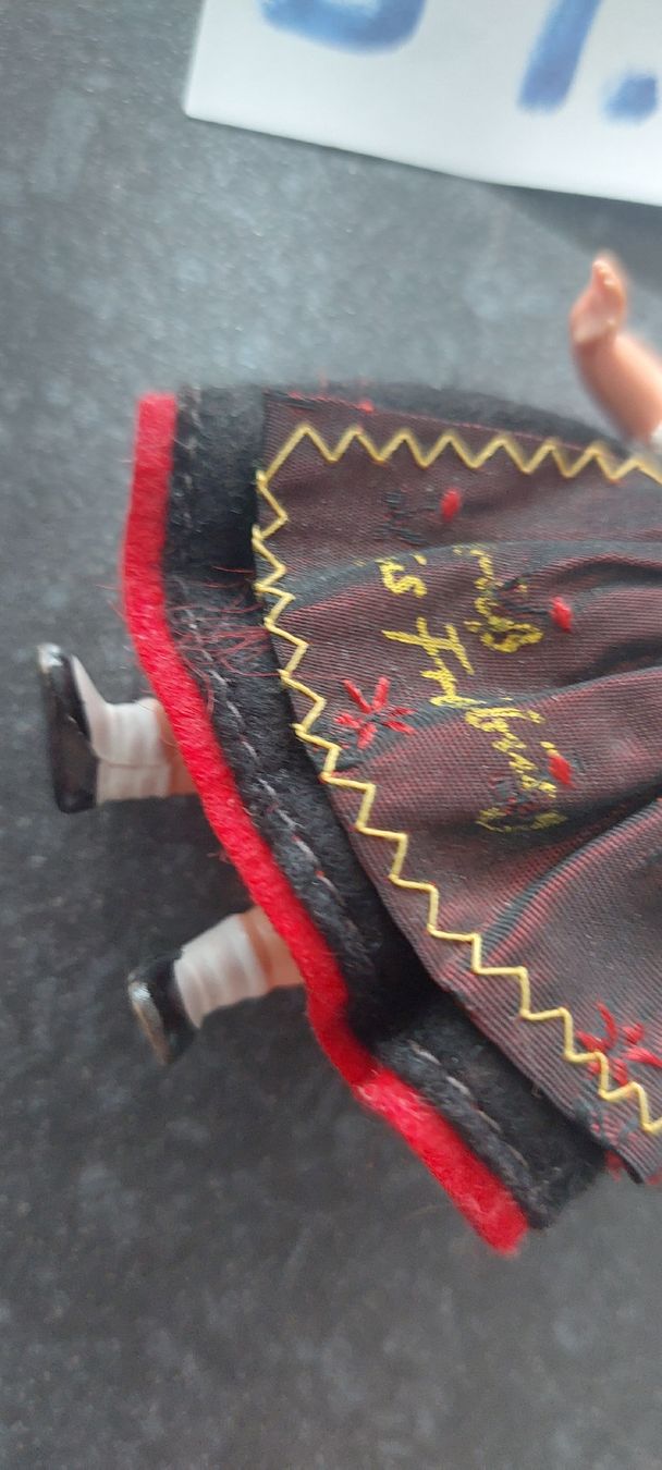 Bambole: Puppenstubenpuppe – Usato da Muri AG venduto da nindo1 8