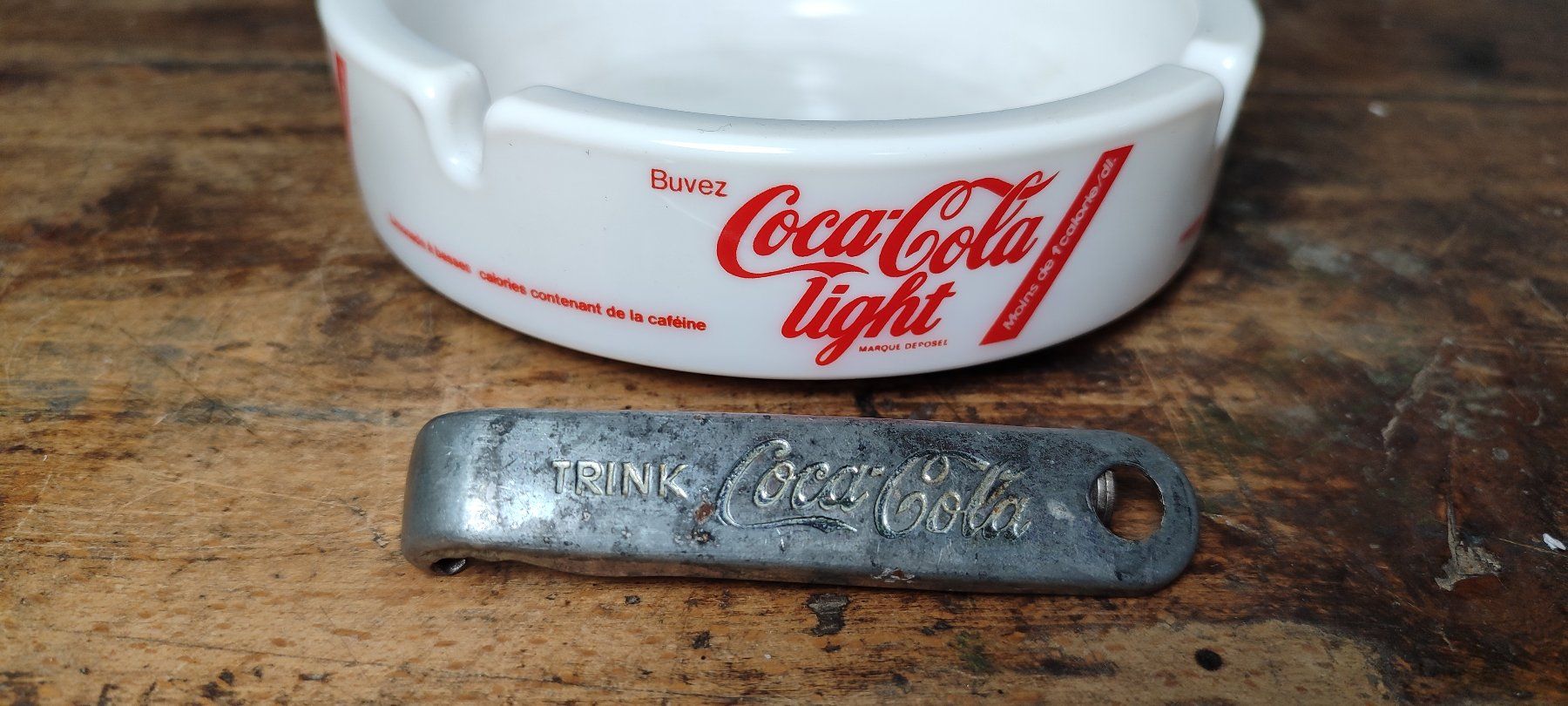 Coca-Cola Portacenere: Wunderschöner COCA COLA Aschenbecher  und Flaschenöffner – Usato da Gelterkinden venduto da MYSTOREFORYOU4460 2