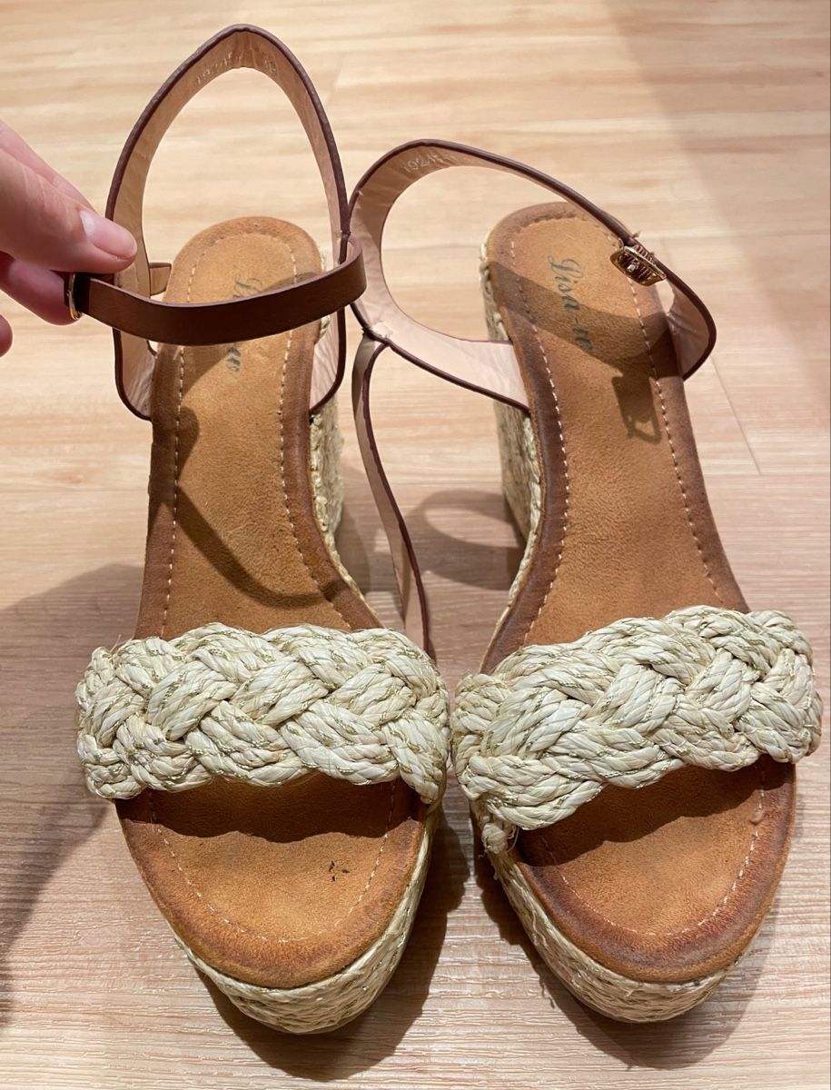 Chaussures femmes: Sommer Keilsandalen Gr. 39 Bastoptik – Neuf (Voir description) à Ried b. Kerzers par yas_p7th