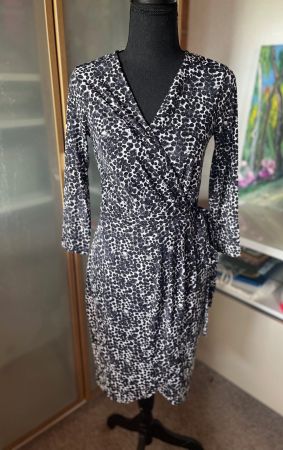 Wickelkleid für Damen mit Animalprint Gr. XS