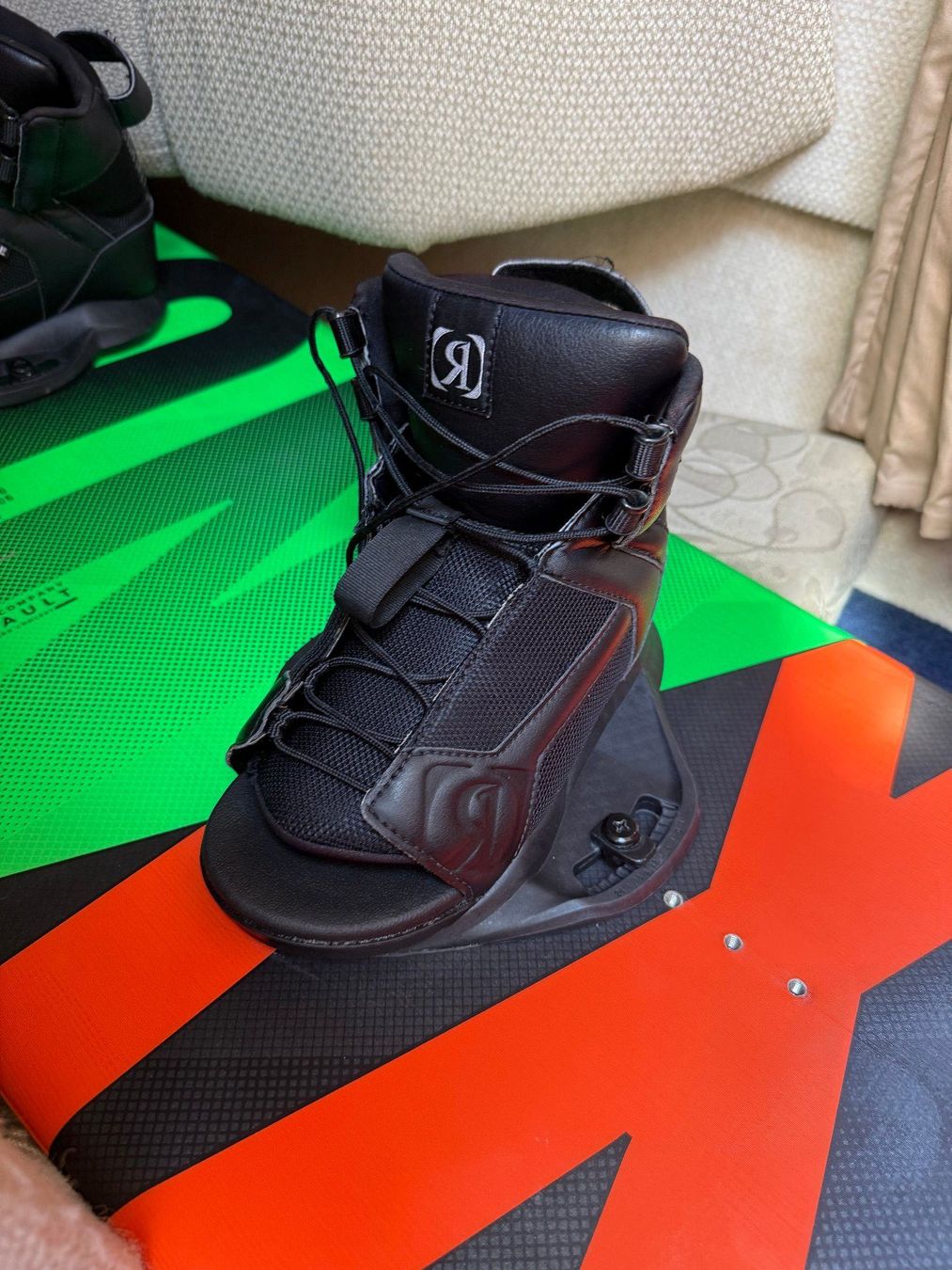 Herrenschuhe: Wakeboard Bindung – Gebraucht aus Herrliberg von hawaiiusa 1