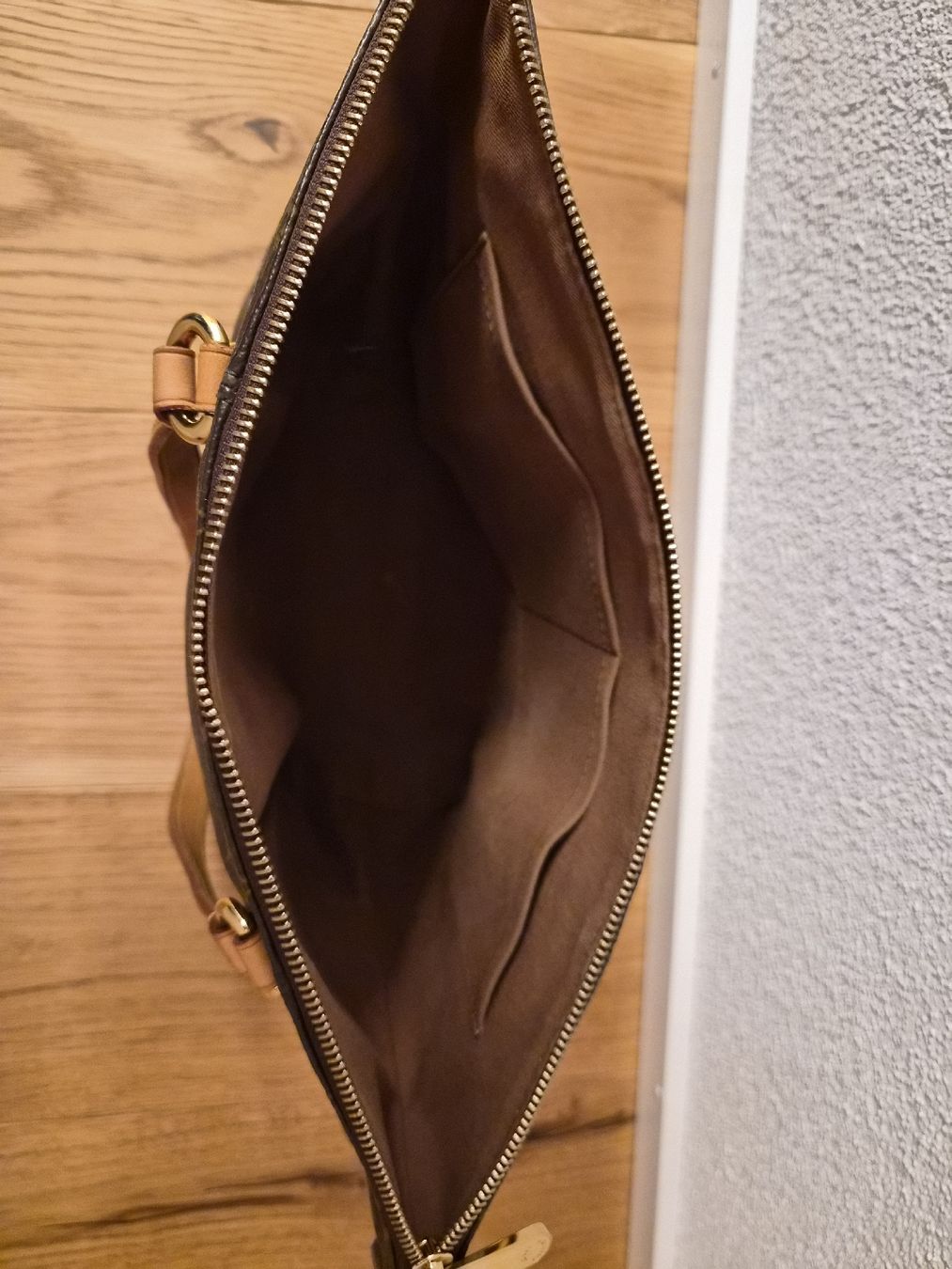 Louis Vuitton Sacs femmes: Louis Vuitton Tasche Monogram Canvas – D'occasion à Schwarzenberg LU par LadySecondhand 1