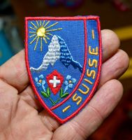 VINTAGE Badge SUISSE  nos ST. GALLER STICKEREI matterhorn