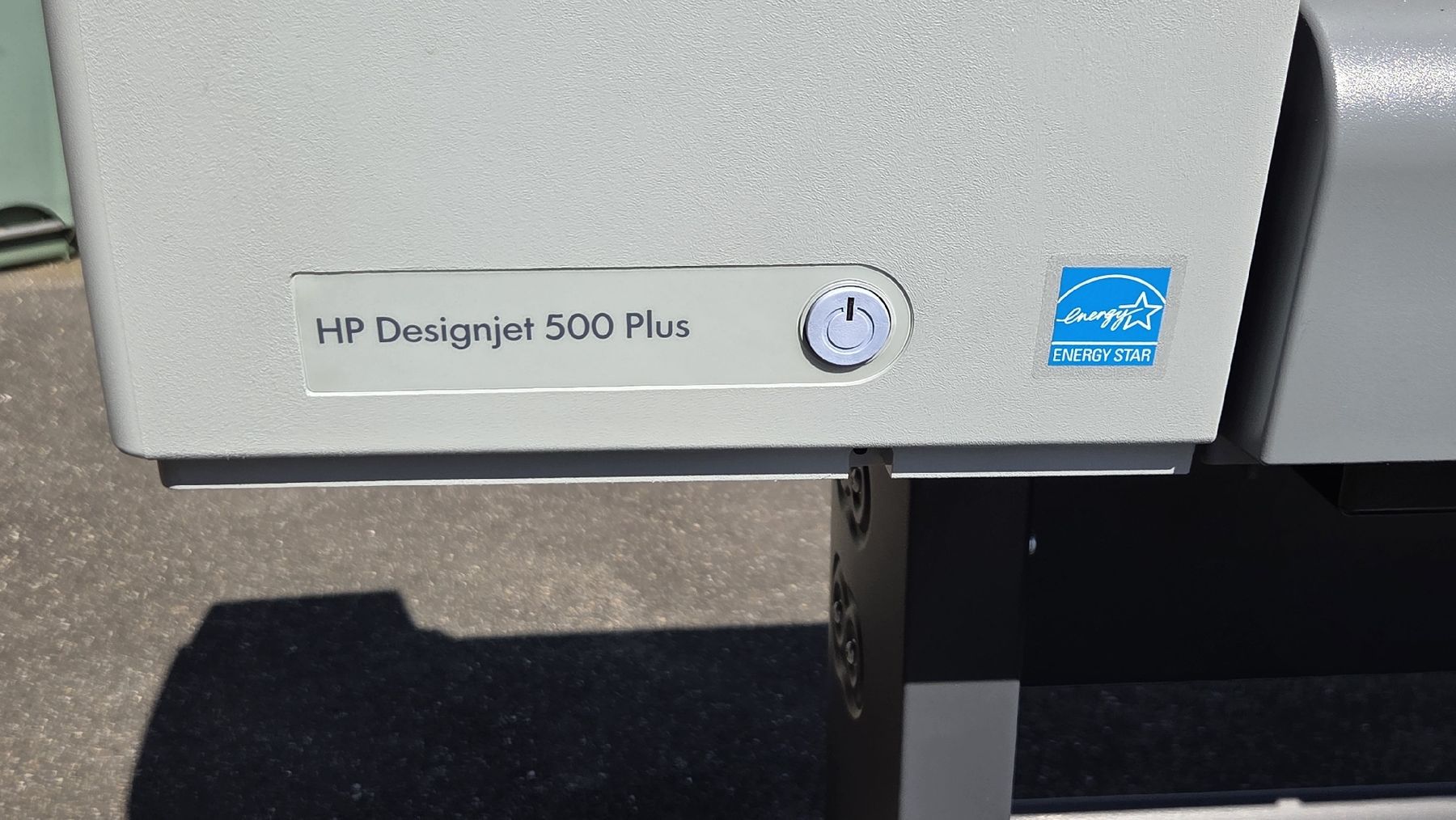 Hewlett Packard Imprimantes: HP Designjet 500 Plus inkl. Zubehör – D'occasion à Rickenbach Sulz par Kodachrom 2