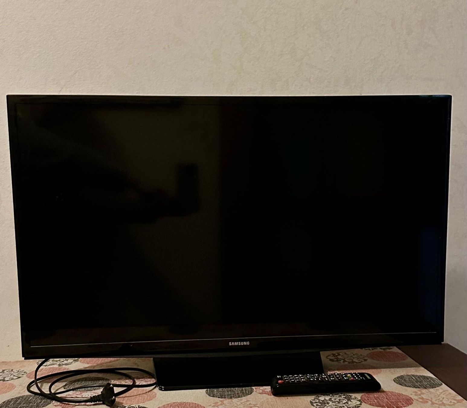 Samsung Televisori: Televisore Samsung LED 32 pollici - Ottimo Affare! – Usato da Versoix venduto da Russo35 2