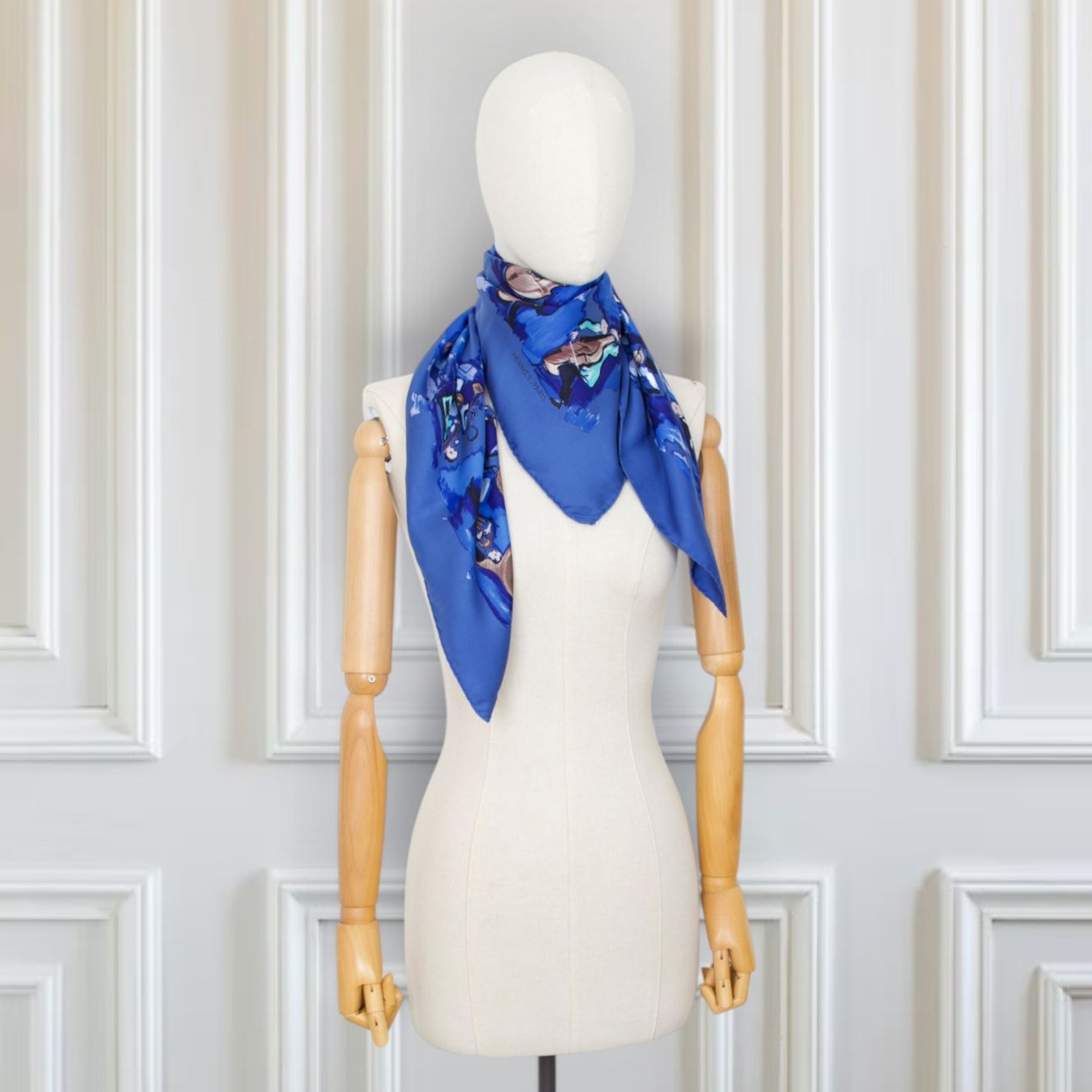 Hermès Foulards, Tücher & Schals: Hermès Carré "Concerto" blau – Gebraucht aus Binningen von Designerlabels 3