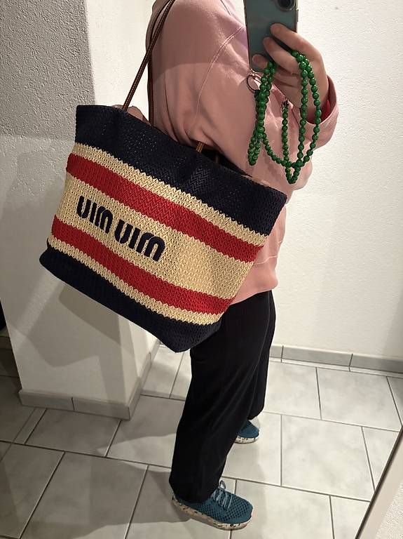 Sacs femmes: Miumiu Raffia Shopper – D'occasion à Unterägeri par mar_96hk 2