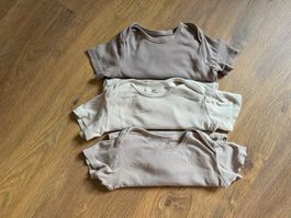 Kurzarmbodies, Bodies H&M Gr. 104 (3 Stk)