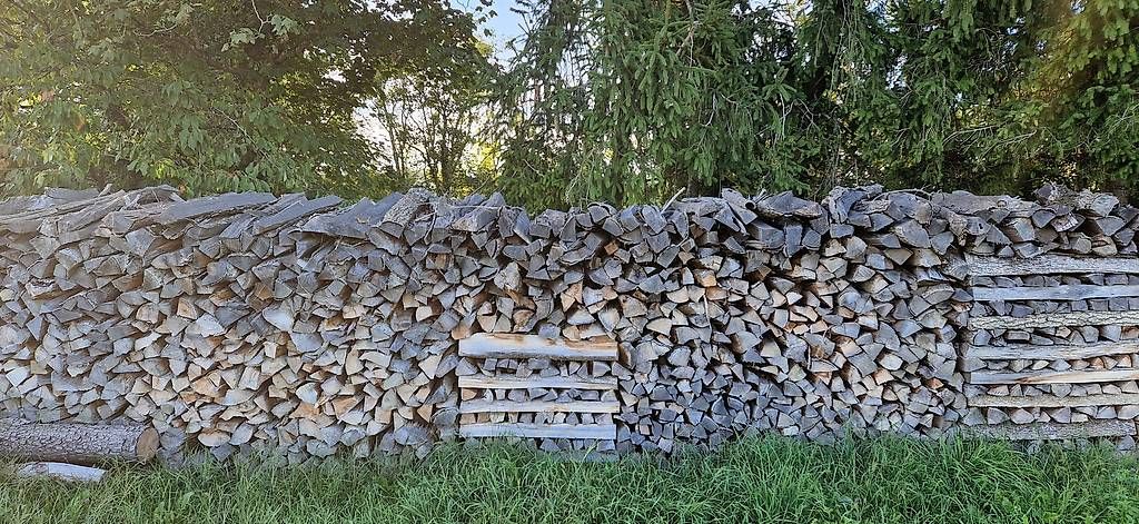 Articles en bois: Brennholz/Chemineeholz – D'occasion à Adlikon par renpschd 2