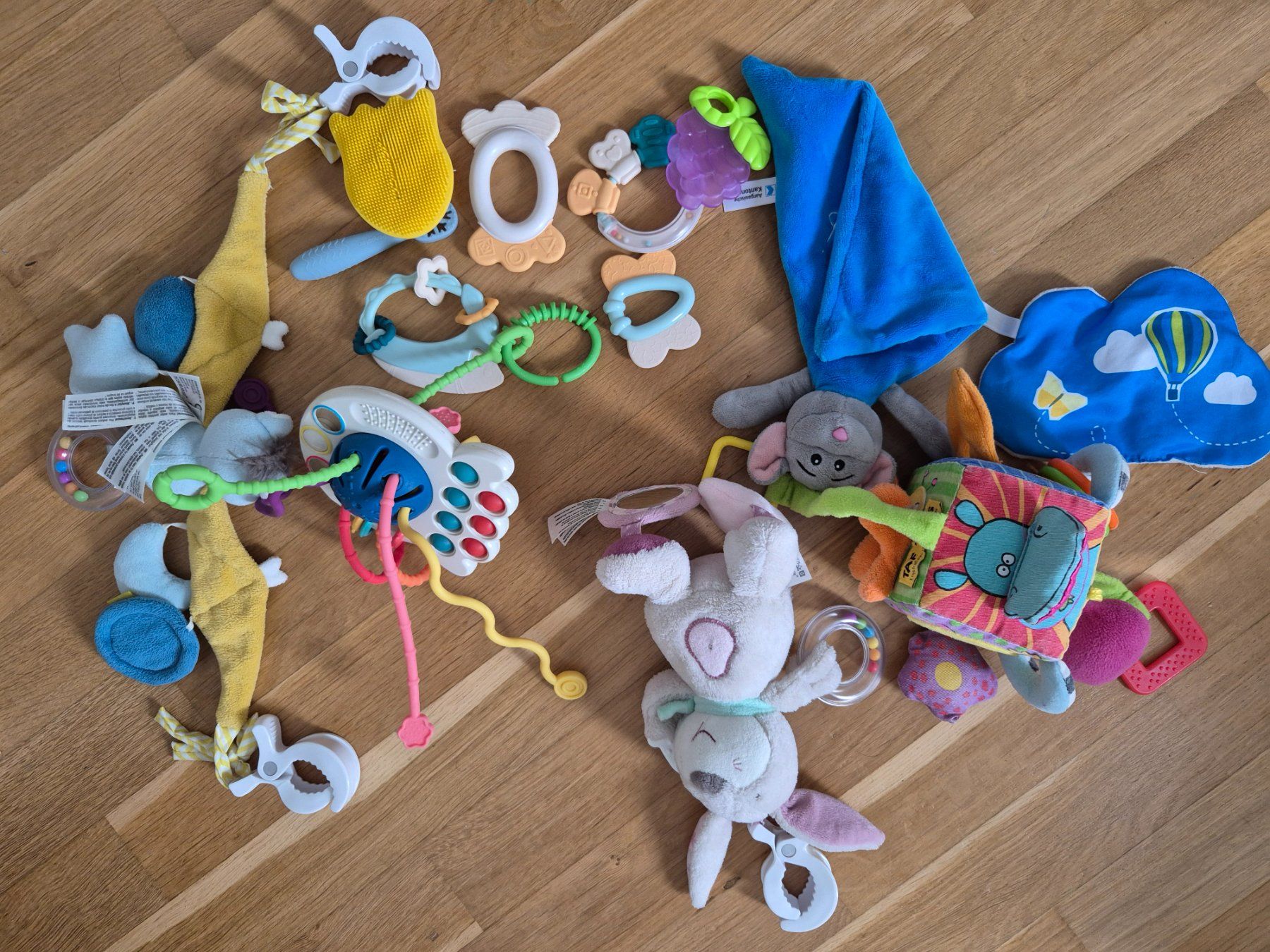 Spielzeuge: Baby spielpaket – Gebraucht aus Brugg AG von ars_5h7f