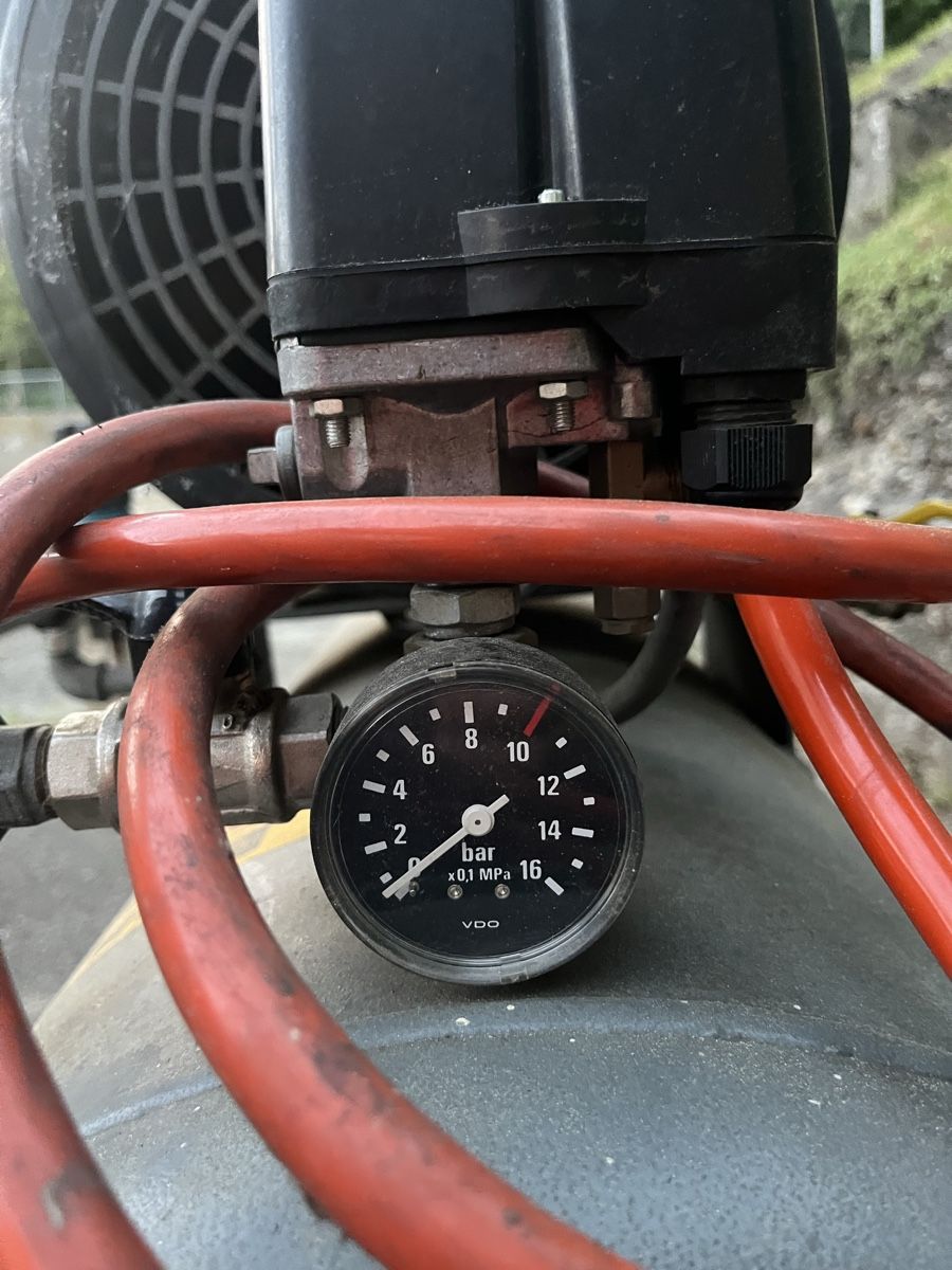 Atlas Copco Compresseurs: Kompressor Atlas Copco Luftkompressor – Défectueux à Schaffhausen par Penkova 4