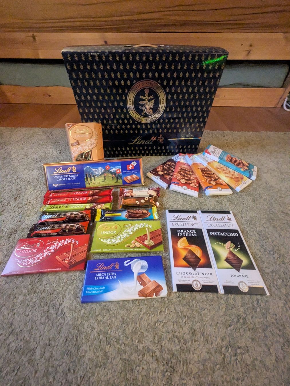 Carte collezionabili: Exclusiver Lindt & Sprüngli koffer – Usato da Lippoldswilen venduto da elelaib