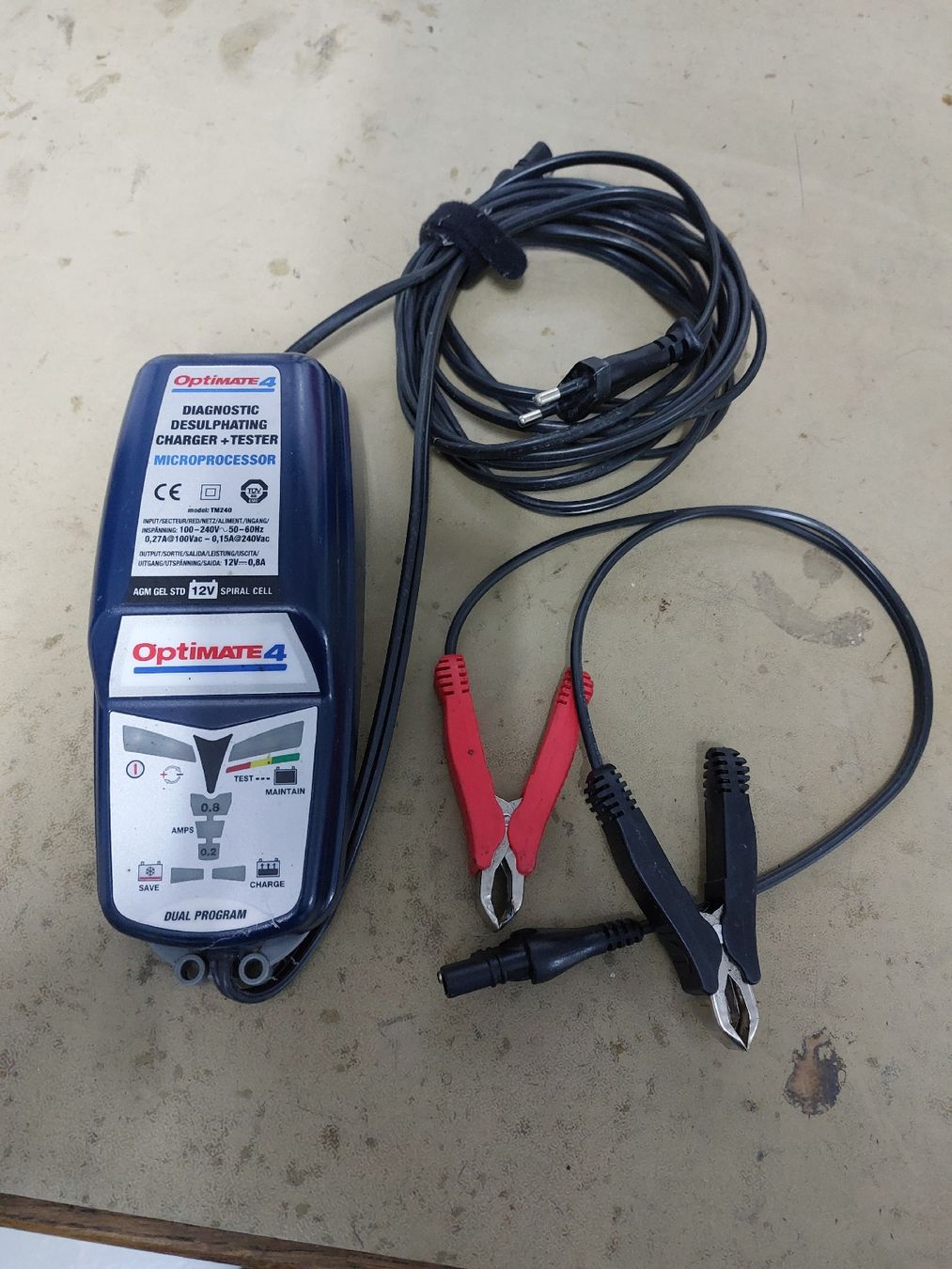 Batterieladegeräte: OptiMate 4 Dual Program Ladegerät – Gebraucht aus Höchstetten von gurtch5