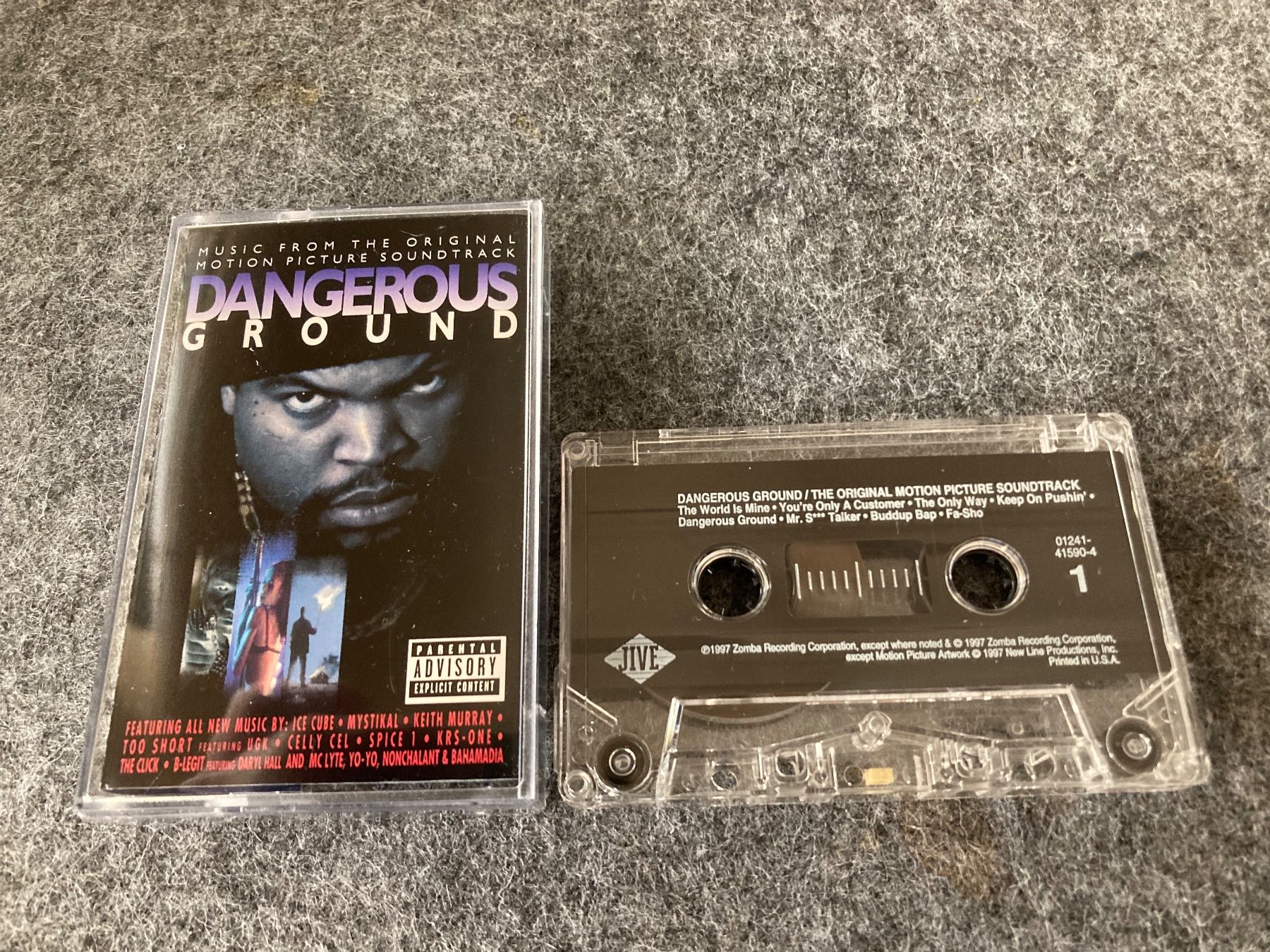 Musicassette: Various - Dangerous Ground (MC) – Usato da Fribourg venduto da Karushi 3