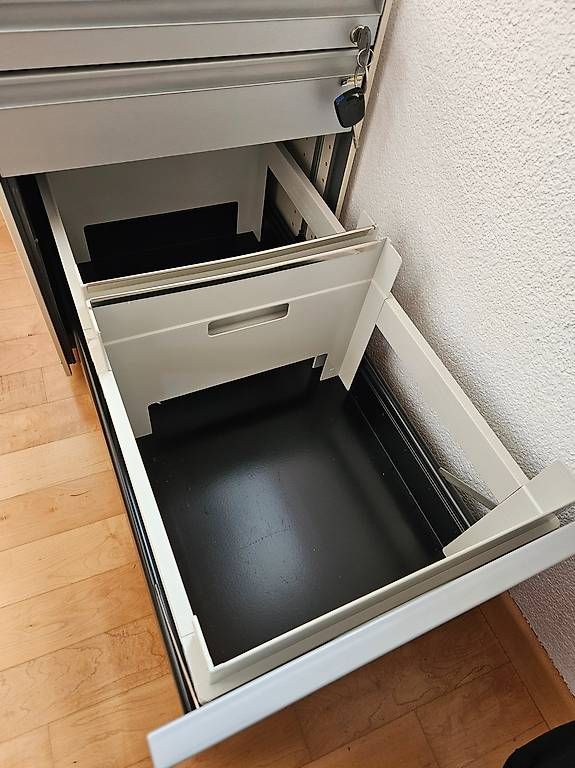 Korpus: Rollcontainer – Gebraucht aus Brügg BE von Paesci8 3