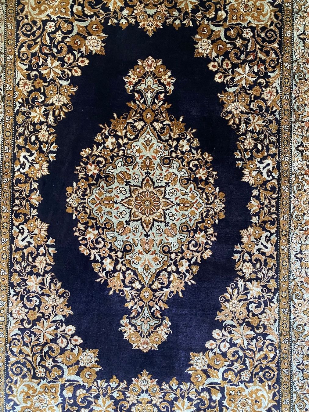 Tappeti: Perserteppich Seide Handarbeit 160x106.cm – Usato da Büron venduto da Filadefia-888 1