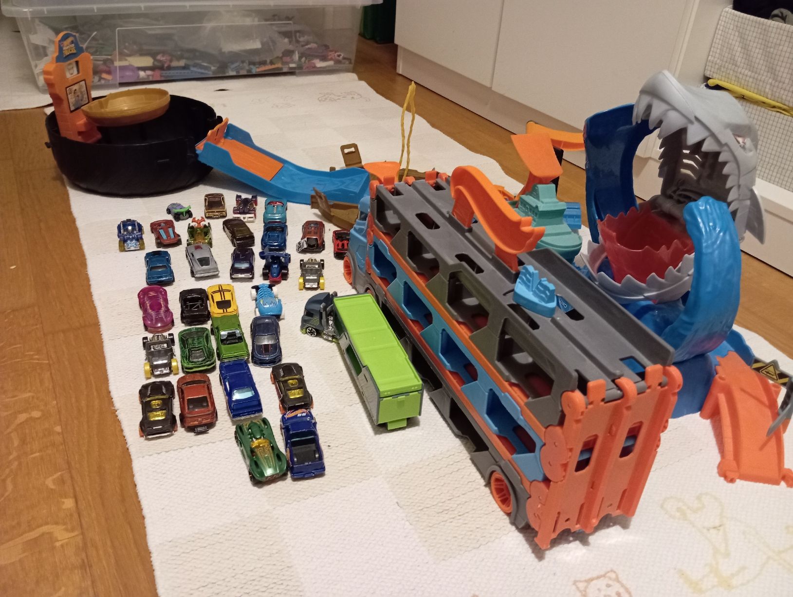 Hot Wheels Giocattoli: Hotwheels Spielzeugen – Usato da Winterthur venduto da Emrh 1