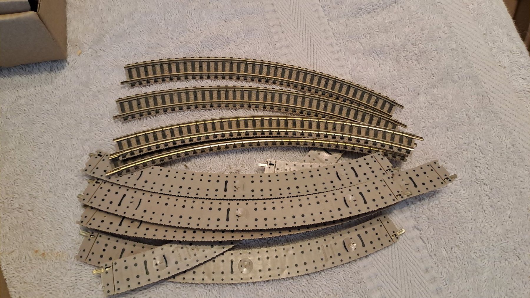 Fleischmann Modellini di ferrovie: Fleischmann Schienen Spur N / 40 – Usato da Winterthur venduto da Riebeli333 3