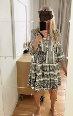 Luftiges Sommerkleid schwarz/weiss  "Only" Gr M