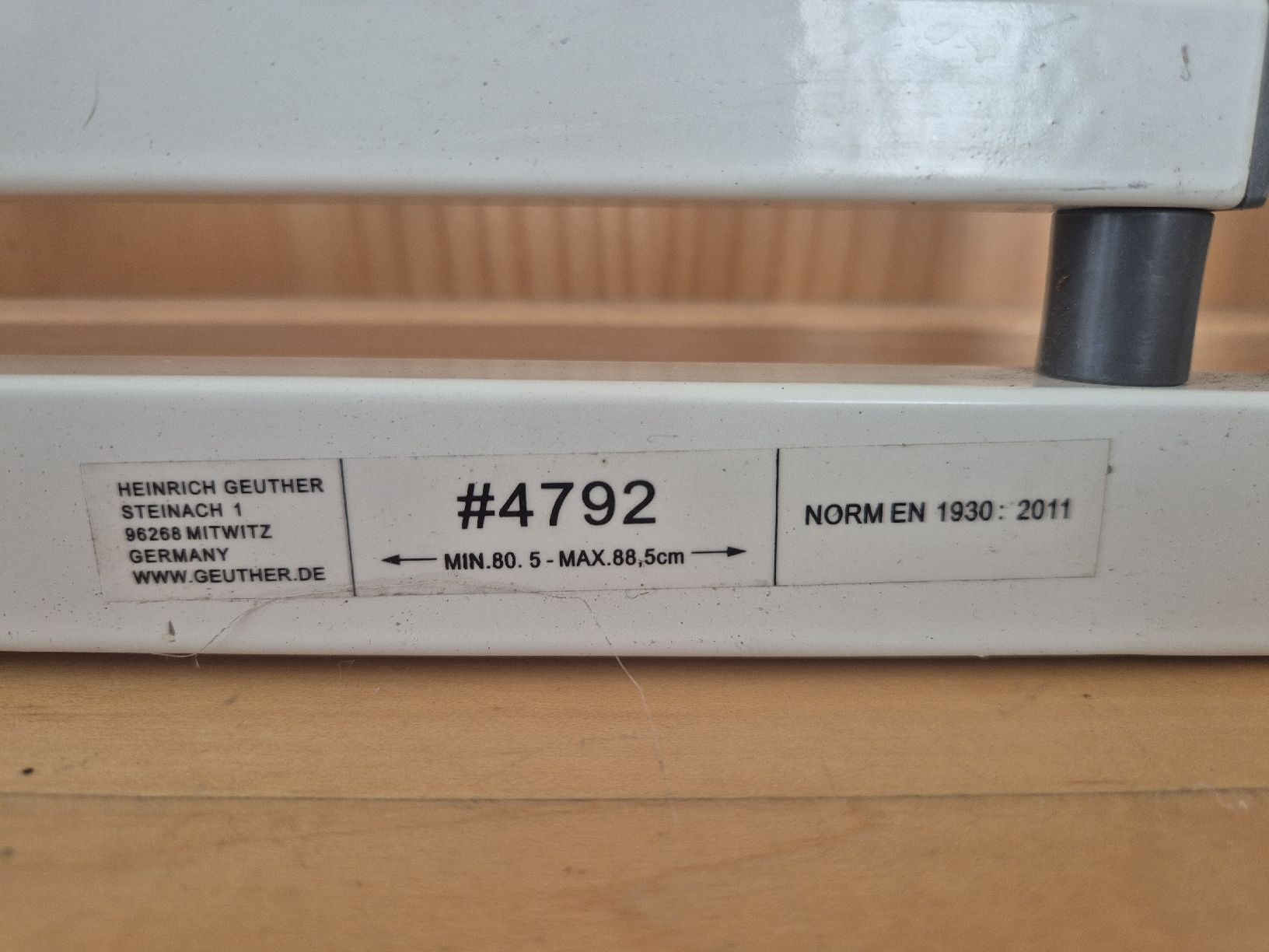 Tutto per la sicurezza: Geuther Easylock Plus Türgitter mit verlängerung ab 1.- – Usato da Rotkreuz venduto da felixbucher01 2