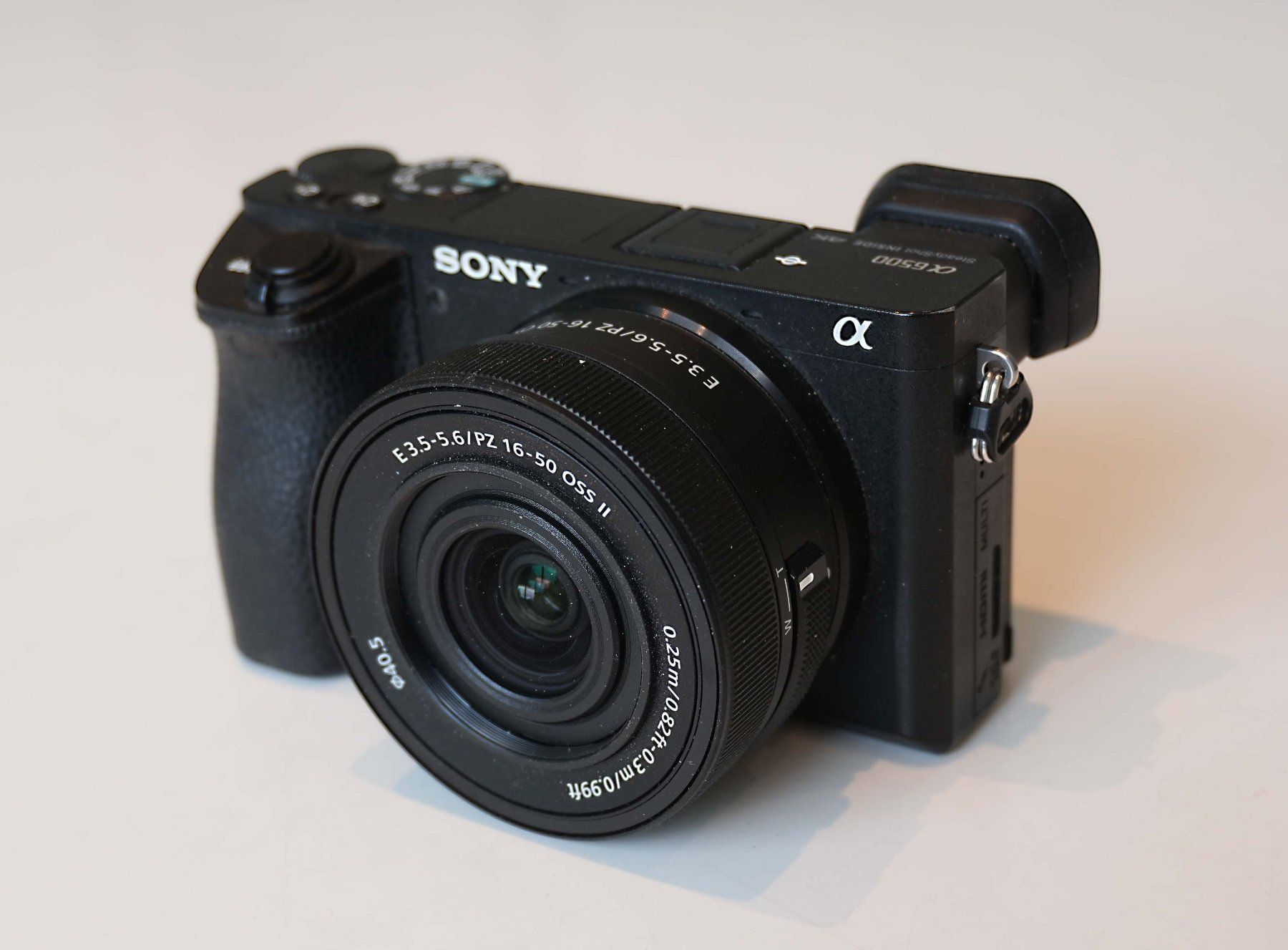 Sony Fotocamera: Sony Alpha 6500 + Kit-Objektiv + 3 Akkus – Usato da Kilchberg ZH venduto da Sumo6 4