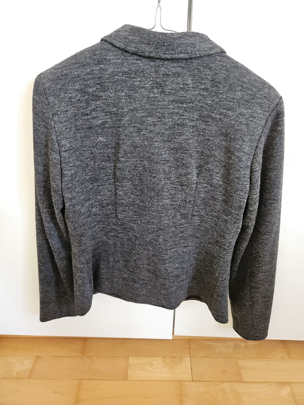 Vestes: Grauer Public Blazer, Grösse 38 – D'occasion à Urdorf par Colina 1