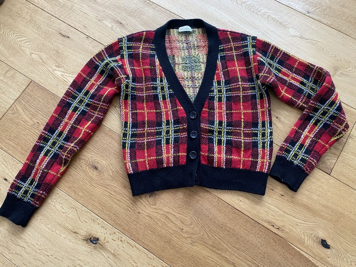 Pullover & Sweatshirts: Red Valentino Strickjacke – Neu (gemäss Beschreibung) aus Ittigen von 132465