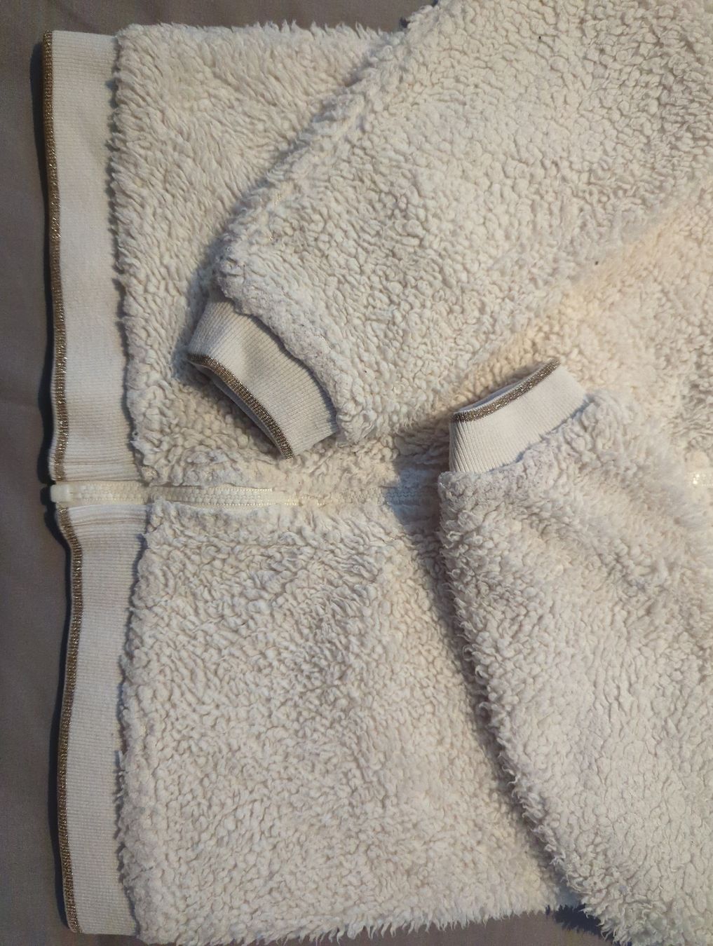 H&M Maglioni & Felpe: H&M Mädchen Pullower mit Zipper Gr. 122/128 – Usato da Eglisau venduto da raf_hn2x 2