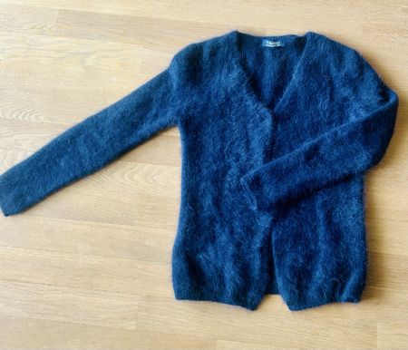 MaxMara Strickjacke Gr. S aus Angora Mix, dunkelblau
