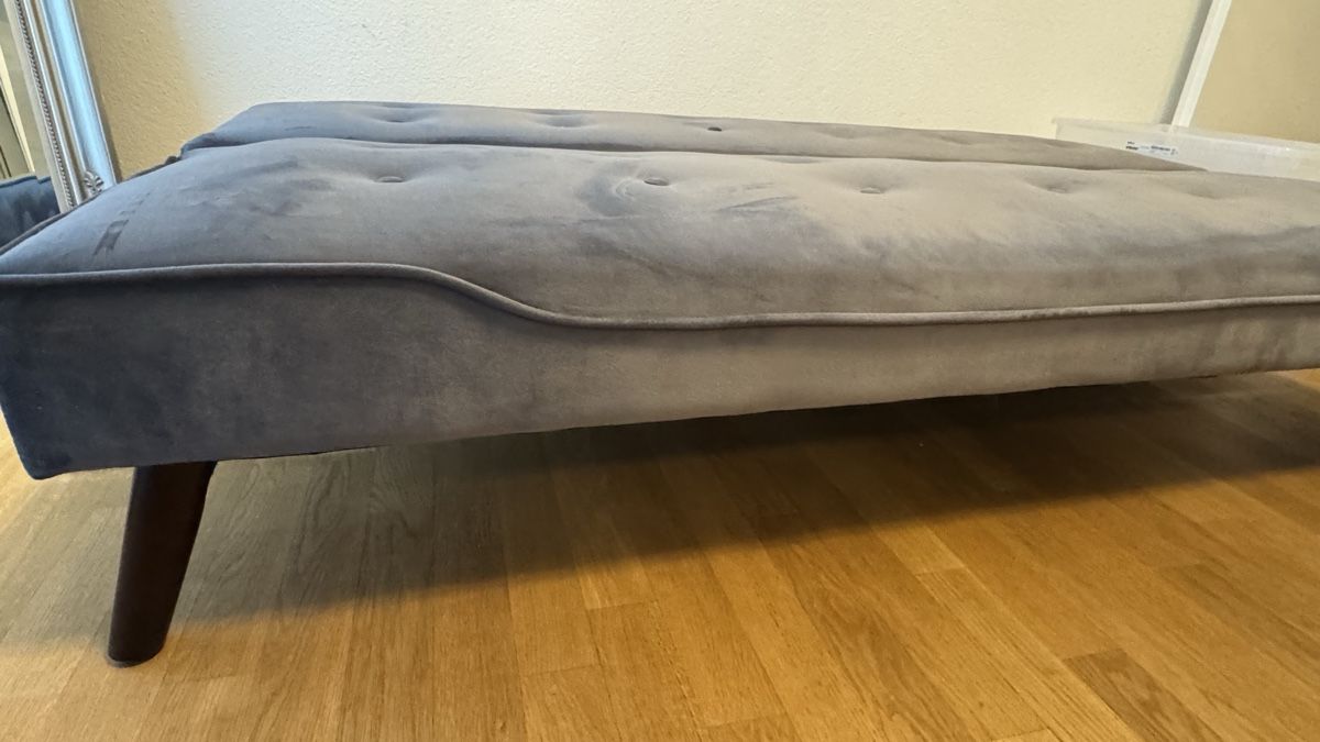 Divani: Schlafsofa grau Veloursoptik  – Usato da Hirzel venduto da TargatoNA 2