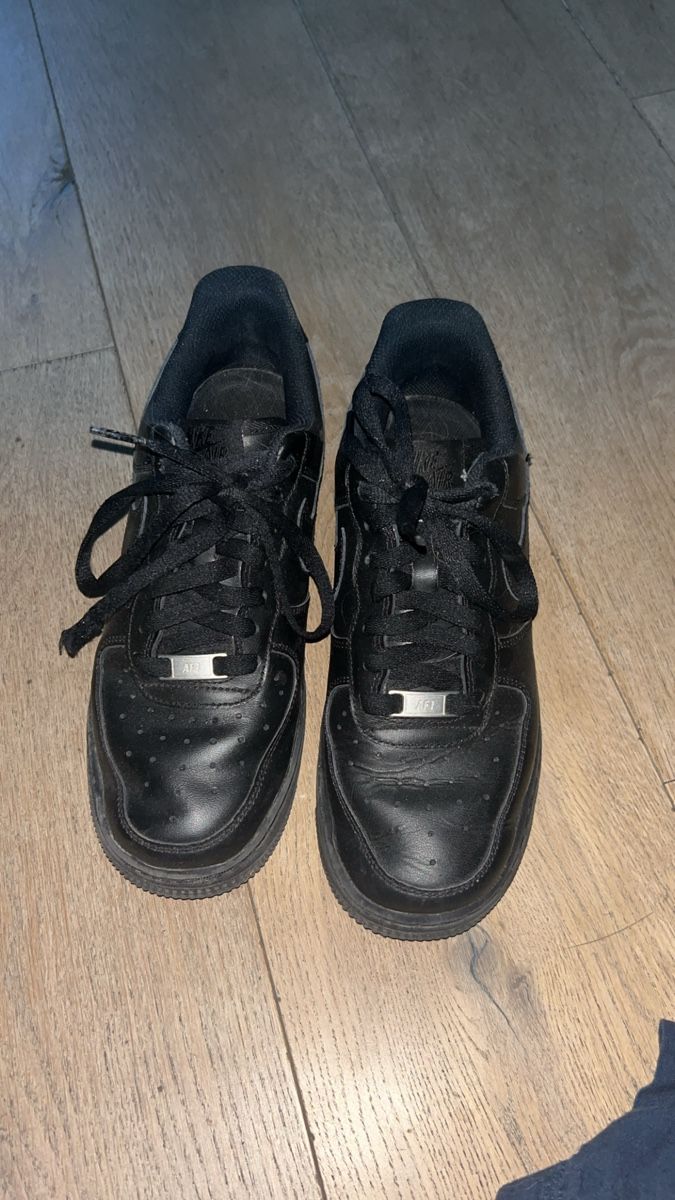 Nike Scarpe da donna: Nike Air Force 1 07 - Sneaker low- black – Usato da Wängi venduto da leoniee17j 1