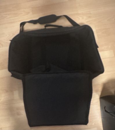 Tasche mit Schultergurt 