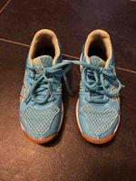 Asics Kinder Hallenturnschuh hellblau Grösse 33 gebraucht