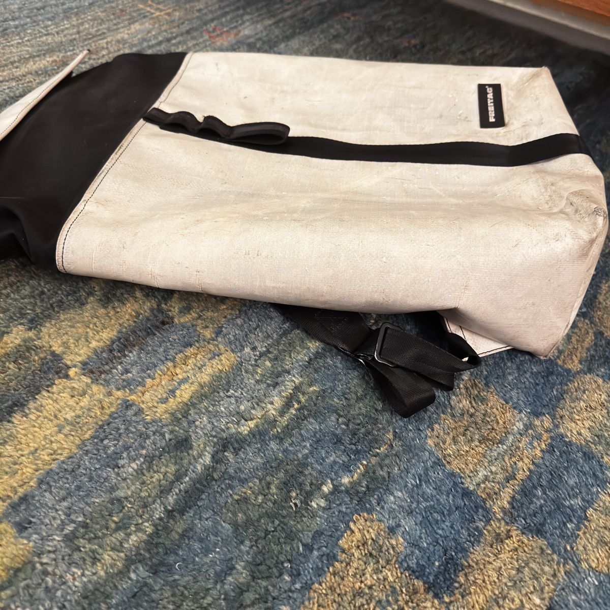 Freitag Zaini: Freitag F155 Clapton weiss – Usato da Zürich venduto da Yemine 5
