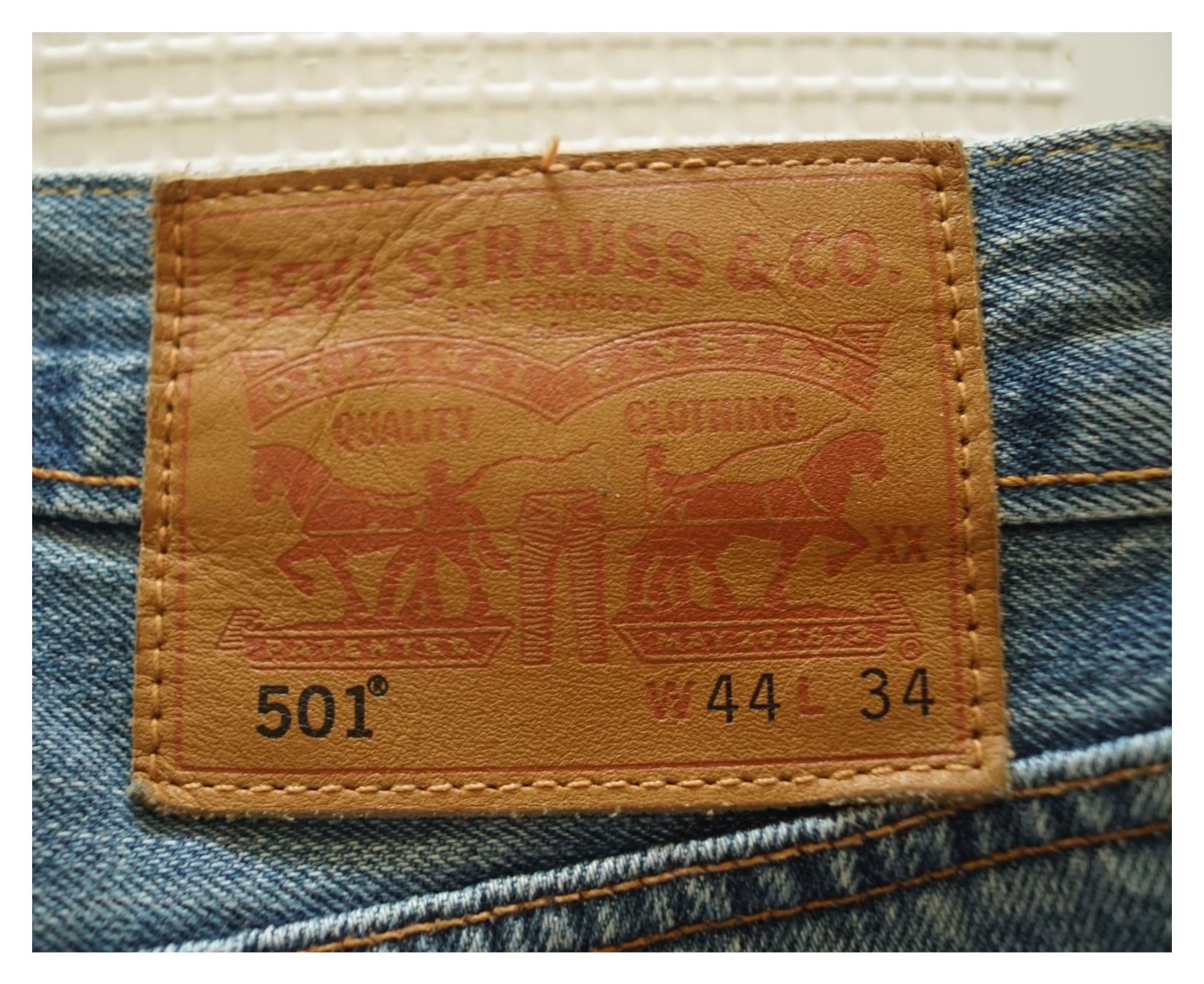 Jeans: Levi Strauss 501, W44, L34 – Usato da Flamatt venduto da samowarow 3