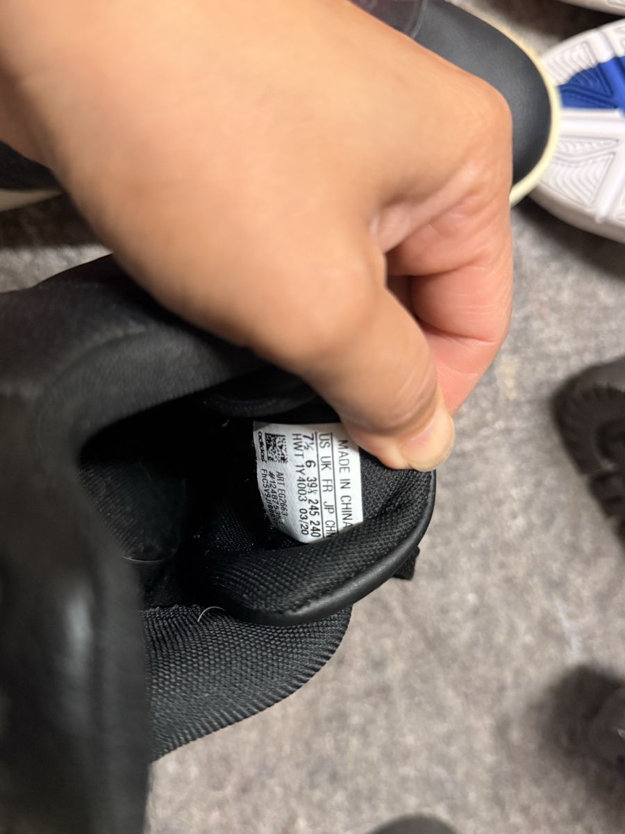 Schuhe für Jungen: Paket 4 x Junge Schuhen gr.40 – Gebraucht aus Amlikon-Bissegg von Flowers_Blossom 6