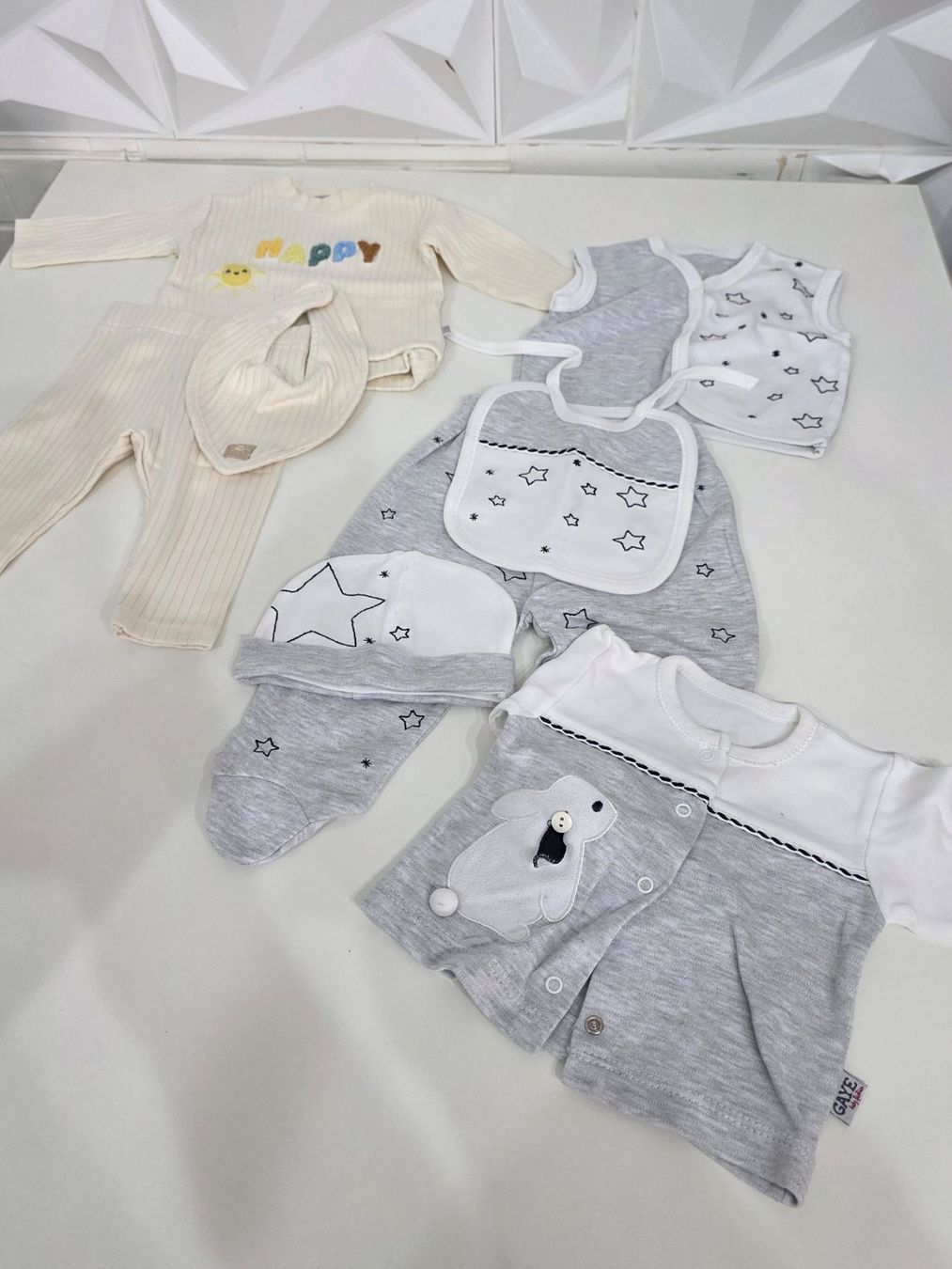 Lotti di vestiti: 2 Set Kleider Baby Grösse 62 – Usato da Scherzingen venduto da Benjanil