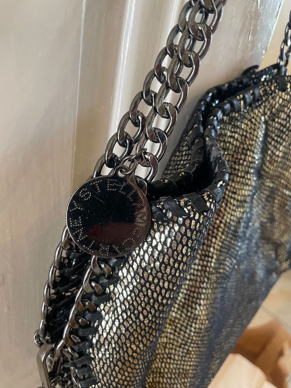 Stella McCartney Borse da donna: Stella McCartney Embossed Grey Falabella Mini Disco Bag – Usato da Genève venduto da lailas_things 1