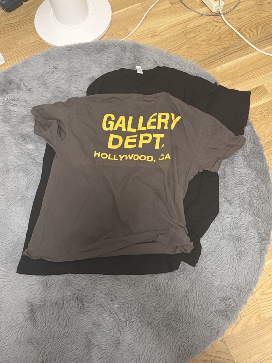 Gallery Dept. T-shirt: Gallery dept tshirt – Usato da Pieterlen venduto da sam_58jm 1