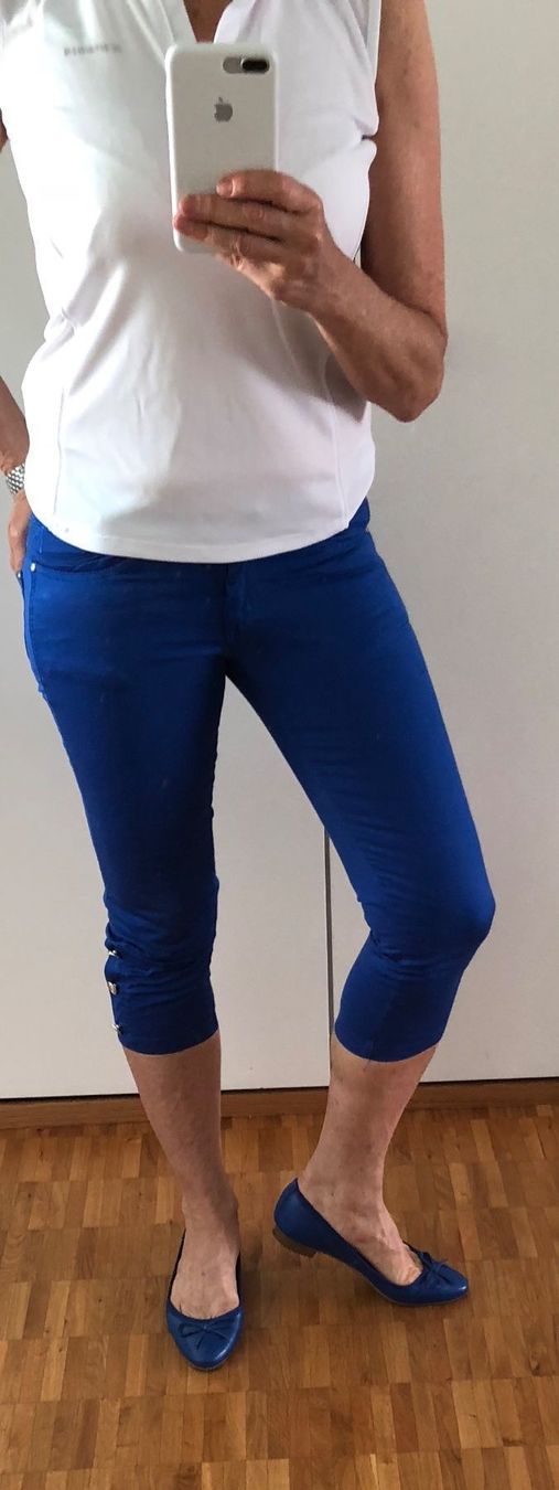 Roberto Cavalli Jeans: Roberto Cavalli Jeans Blau Capri-hose – Nuovo (secondo la descrizione) da Adliswil venduto da Jessik0 2