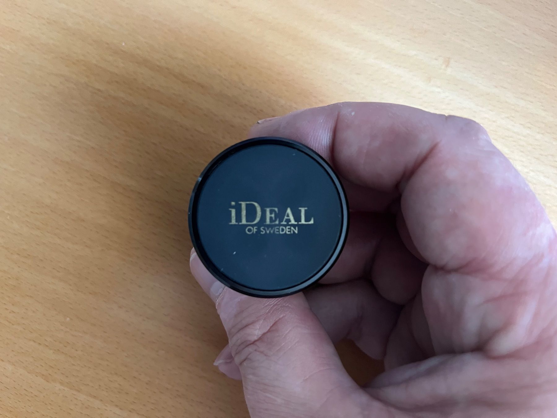 iDeal of Sweden Supporti a parete: Natelhalterung "IDeal" – Usato da Balgach venduto da Olieto 2