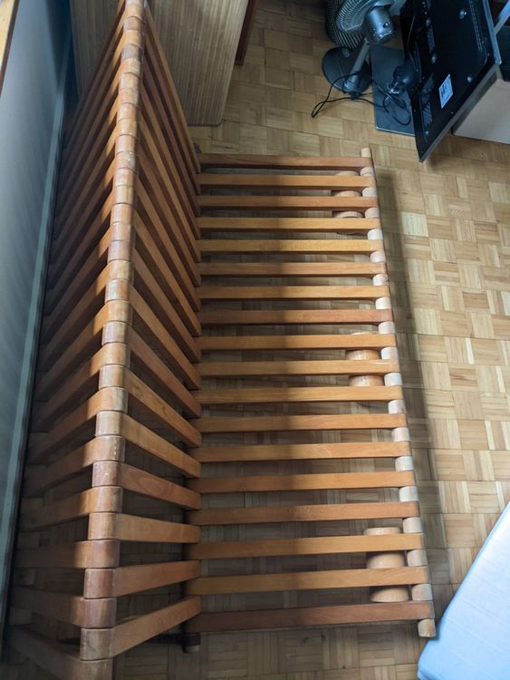 Futon SofaBettGestell aus Massivholz (handarbeit) Kaufen auf Ricardo