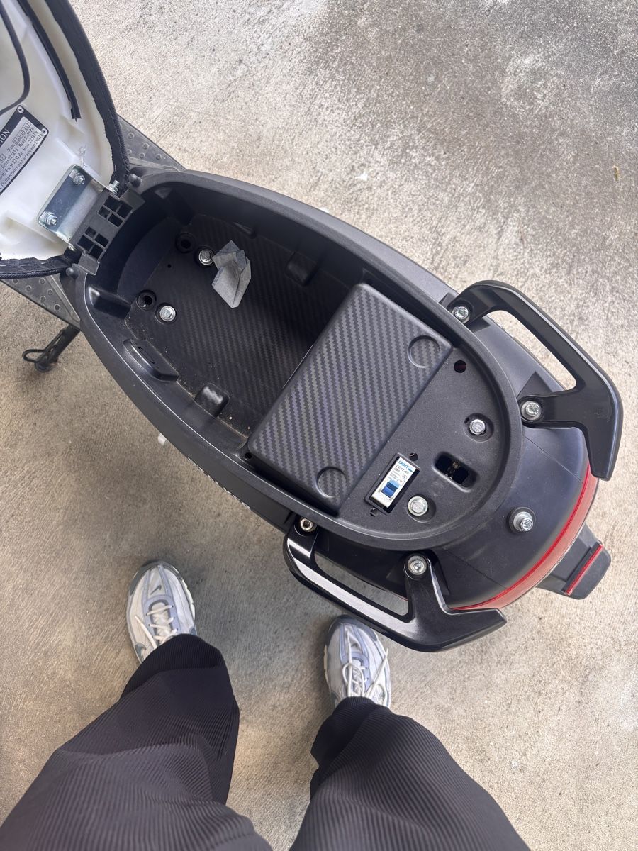 Scooter: E-Scooter Stalker XT2000 Schwarz guter Zustand – Usato da Aarwangen venduto da hen_q7kd 3