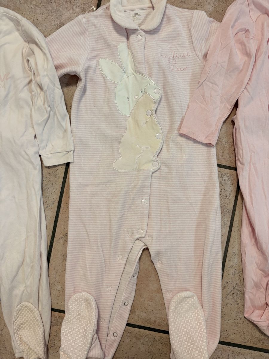 Lotti & Set di vestiti: Set 4 pigiami neonata  – Usato da S. Antonino venduto da FedeKikka88 2